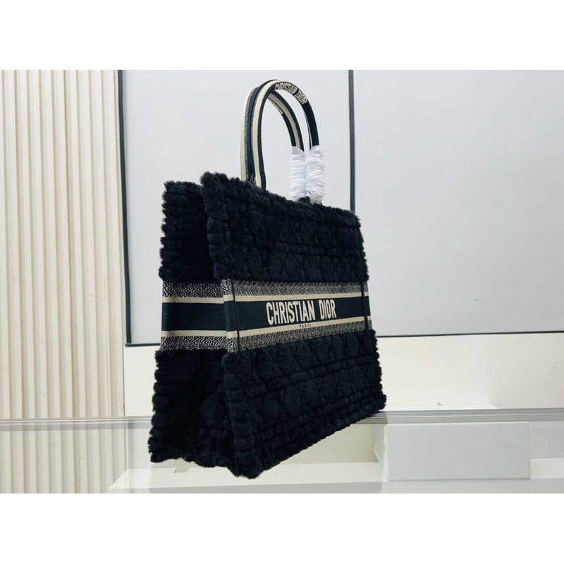 D*or small D*or book tote latte cannage shearling black