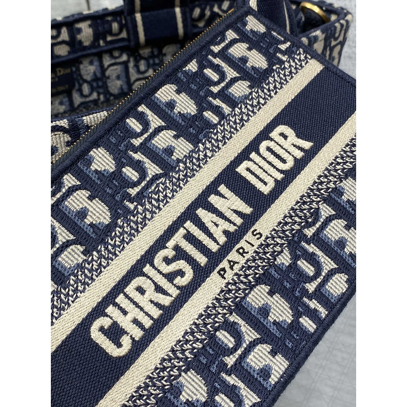 D*or oblique hat basket bag dark blue