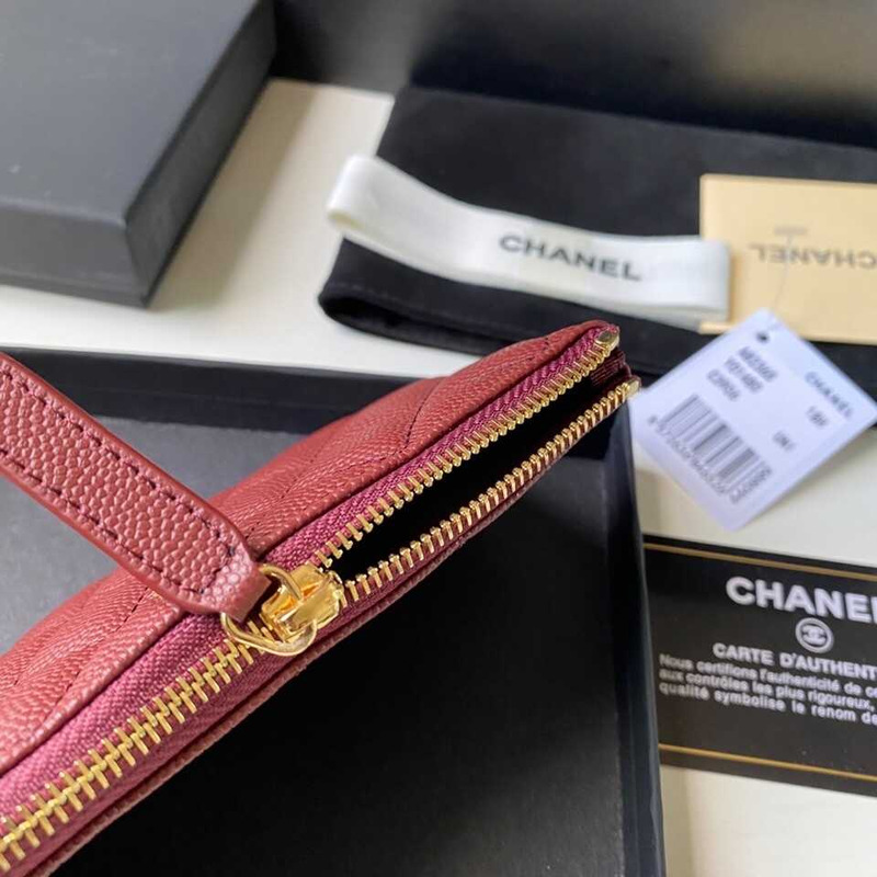 Ch*el Ch*el caviar quilted zipped key holder case red