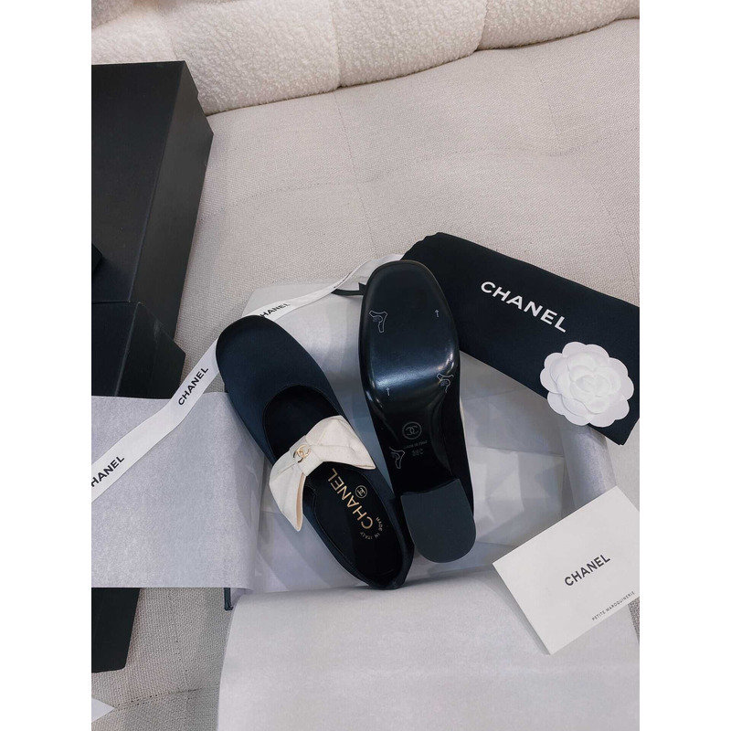 Ch*el mary jane calf patent leather and grosgrain white and black