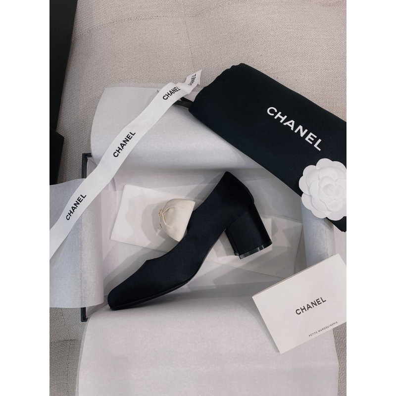 Ch*el mary jane calf patent leather and grosgrain white and black