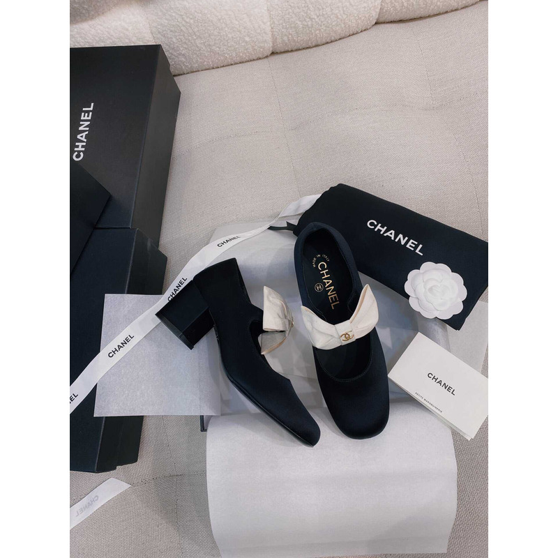 Ch*el mary jane calf patent leather and grosgrain white and black