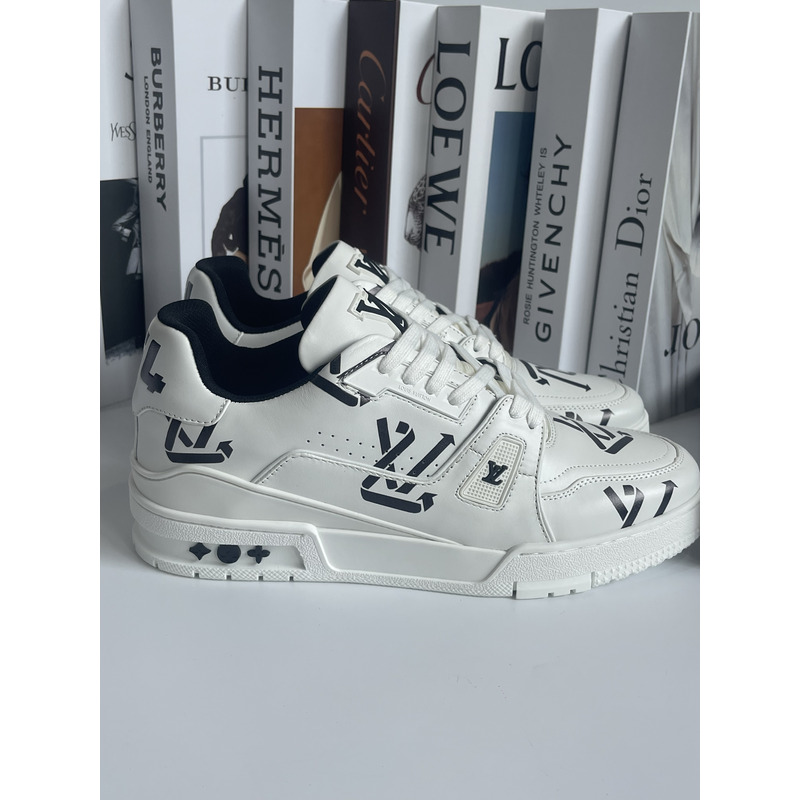 l**is V*t*n lv trainer with logo white