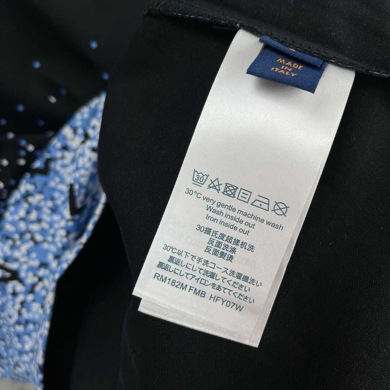 l**is V*t*n t-shirt blue and black