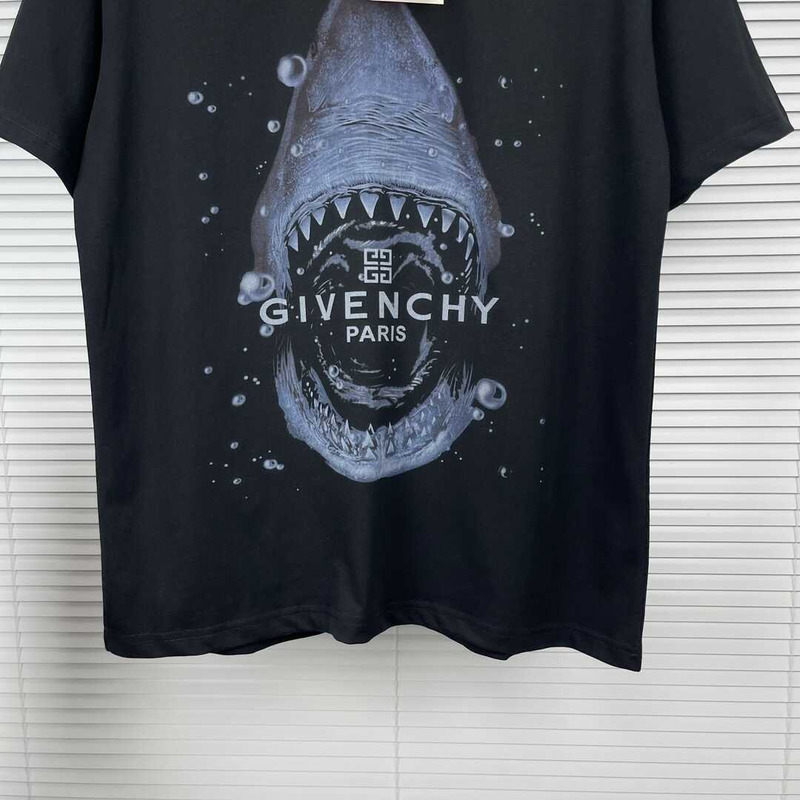 Givenchy Shark T-Shirt Black