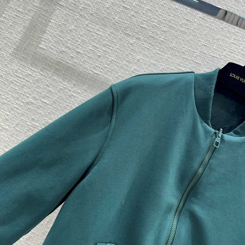 l**is V*t*n zip jacket green