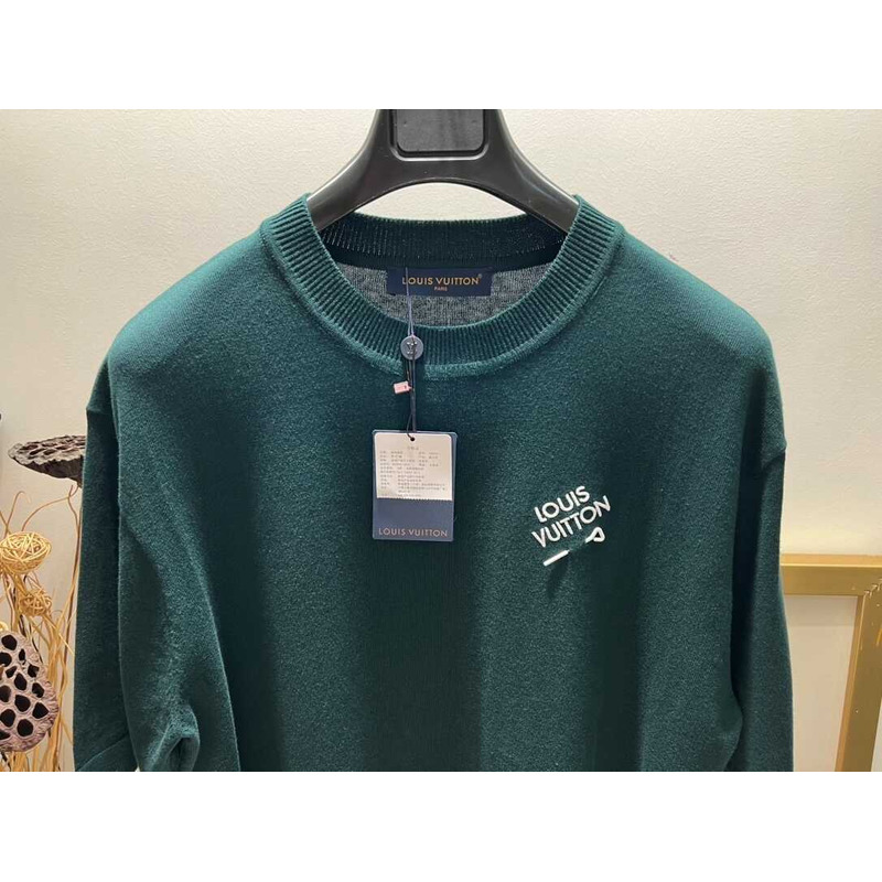 l**is V*t*n t-shirt with lv patch green