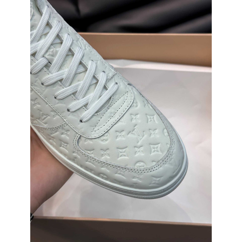 l**is V*t*n rivoli sneaker boot white