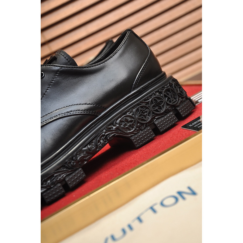 l**is V*t*n baroque derby black