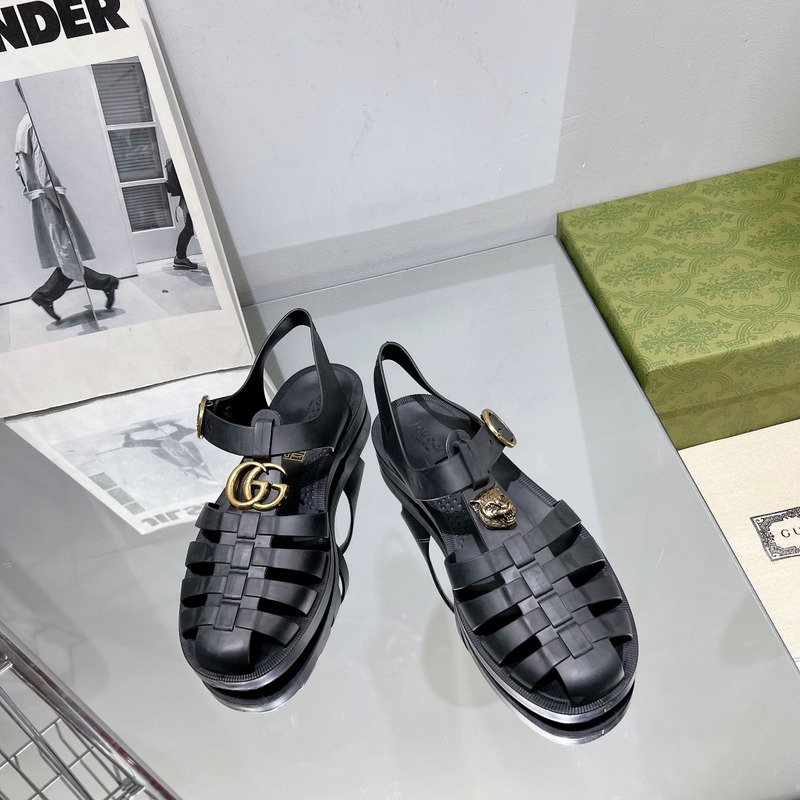 G*u*i rubber buckle strap sandals black