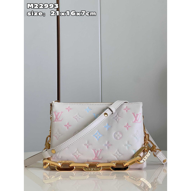 l**is V*t*n coussin bb white