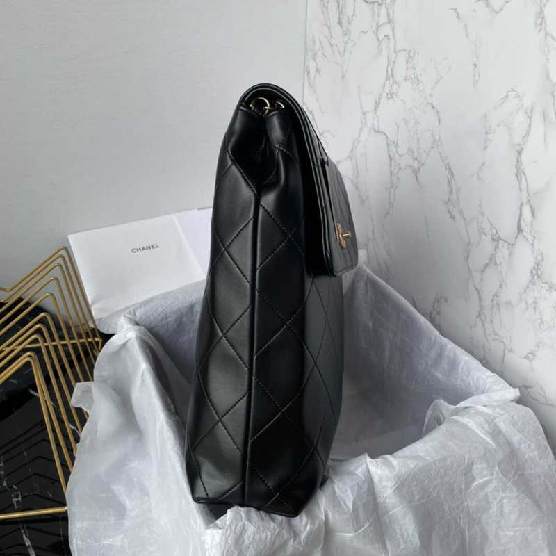 Ch*el maxi hobo bag calfskin black