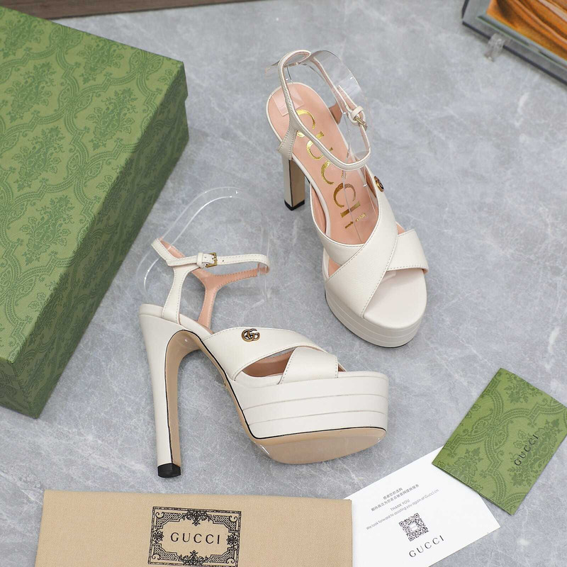 G*u*i platform sandals heels white