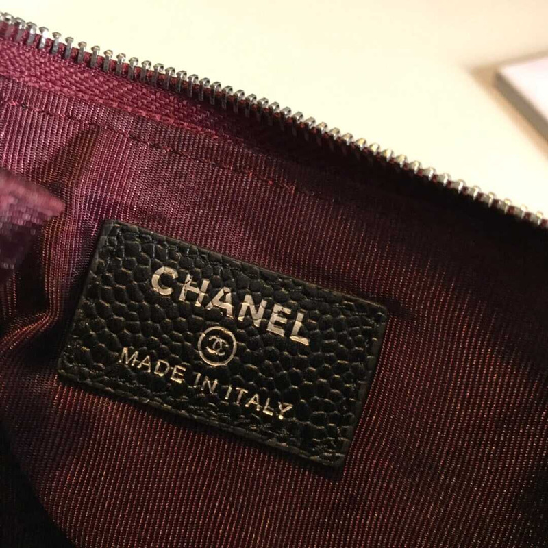 Ch*el caviar wallet black