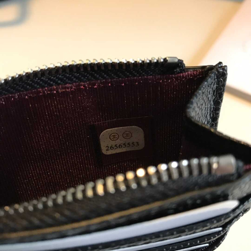 Ch*el card holder caviar black