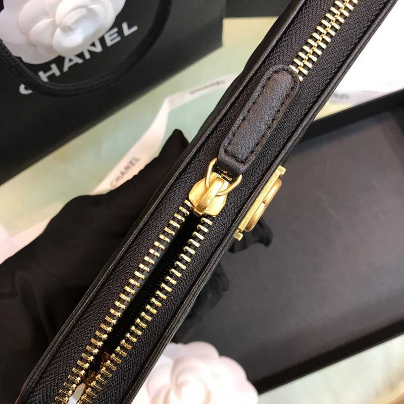 Ch*el boy Ch*el round long wallet lambskin black