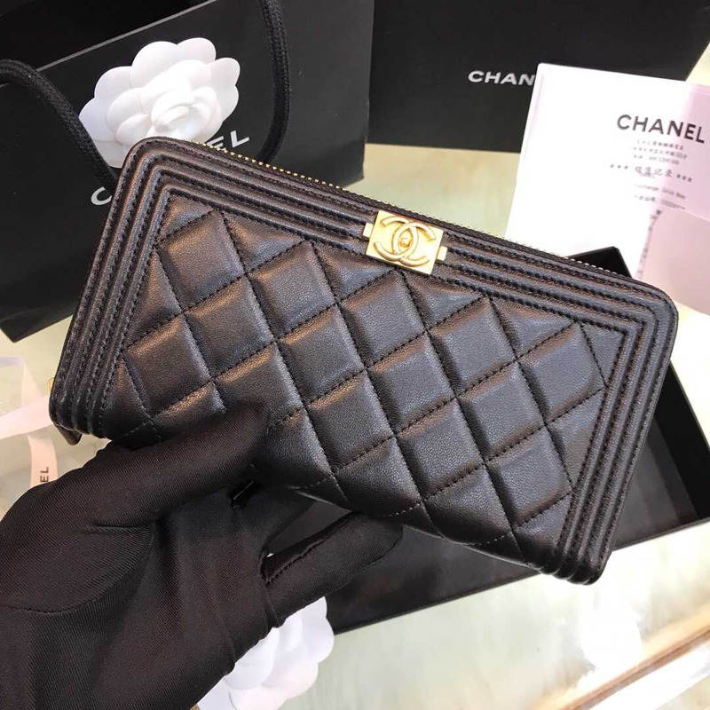 Ch*el boy Ch*el round long wallet lambskin black