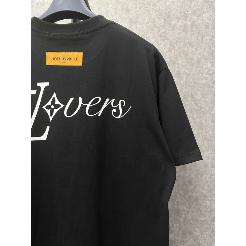 l**is V*t*n logo printed t-shirt black