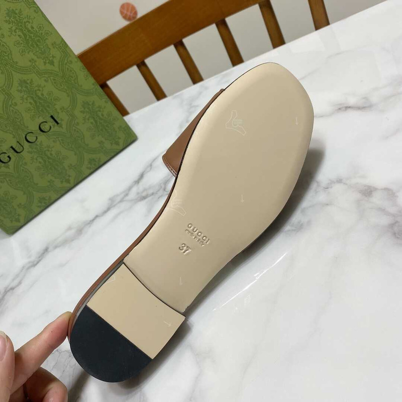 G*u*i women`s interlocking g cut-out slides sandal