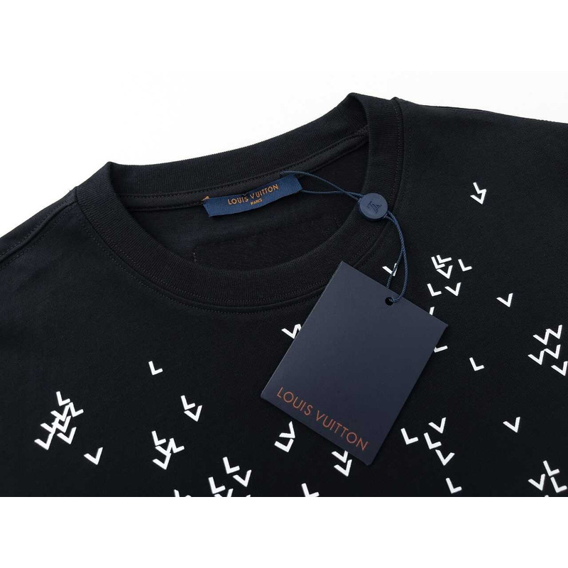 l**is V*t*n lv spread embroidery t-shirt black