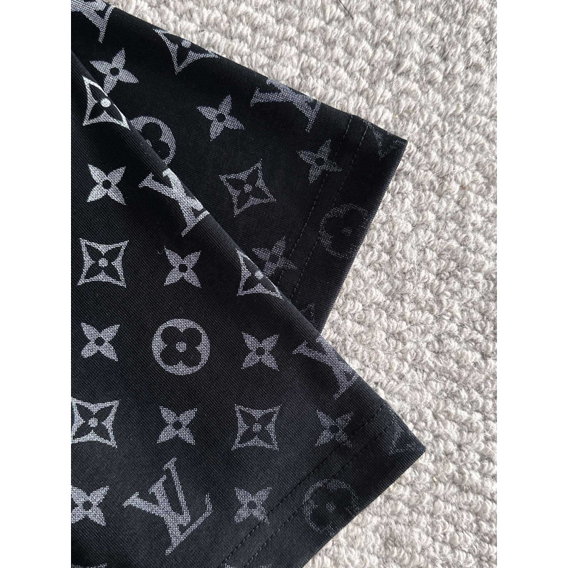 l**is V*t*n gradient cotton t-shirt black