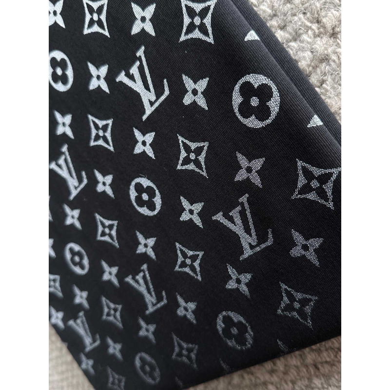 l**is V*t*n gradient cotton t-shirt black