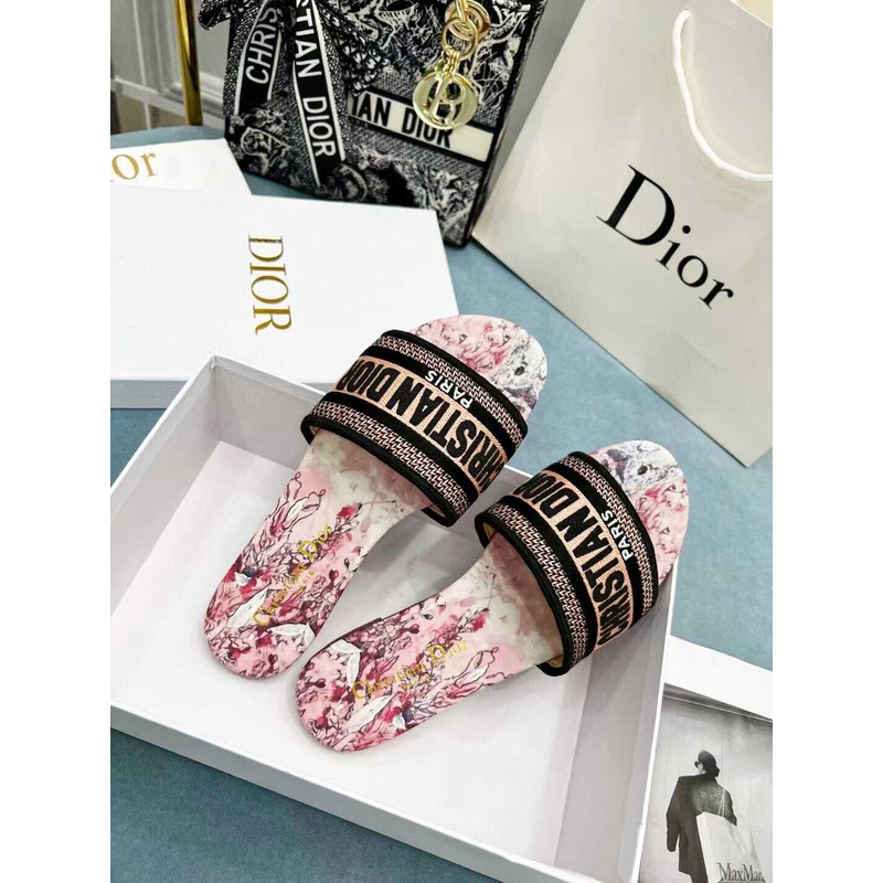 D*or dway pink follow slides
