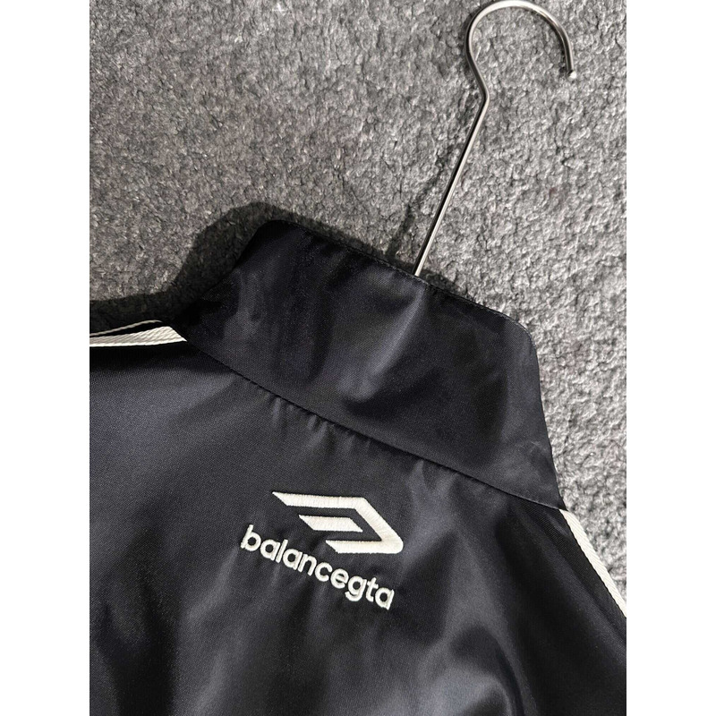 Ba*len*cia*ga zip-up jacket in black