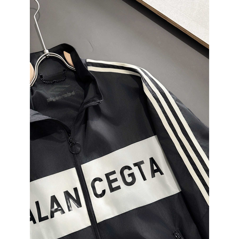 Ba*len*cia*ga zip-up jacket in black