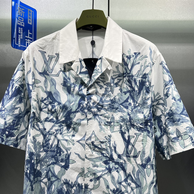 l**is V*t*n graphic short-sleeved cotton shirt