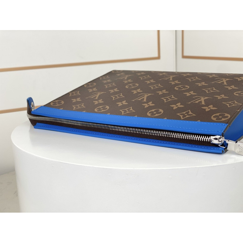 l**is V*t*n monogram outdoor apollo pochette