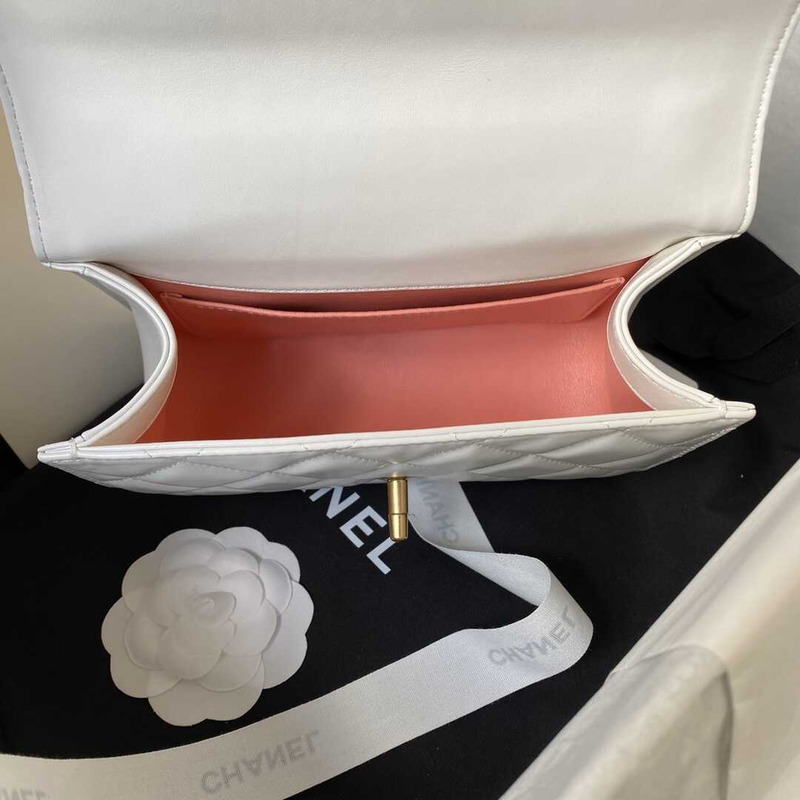 Ch*el classic flap bag in white