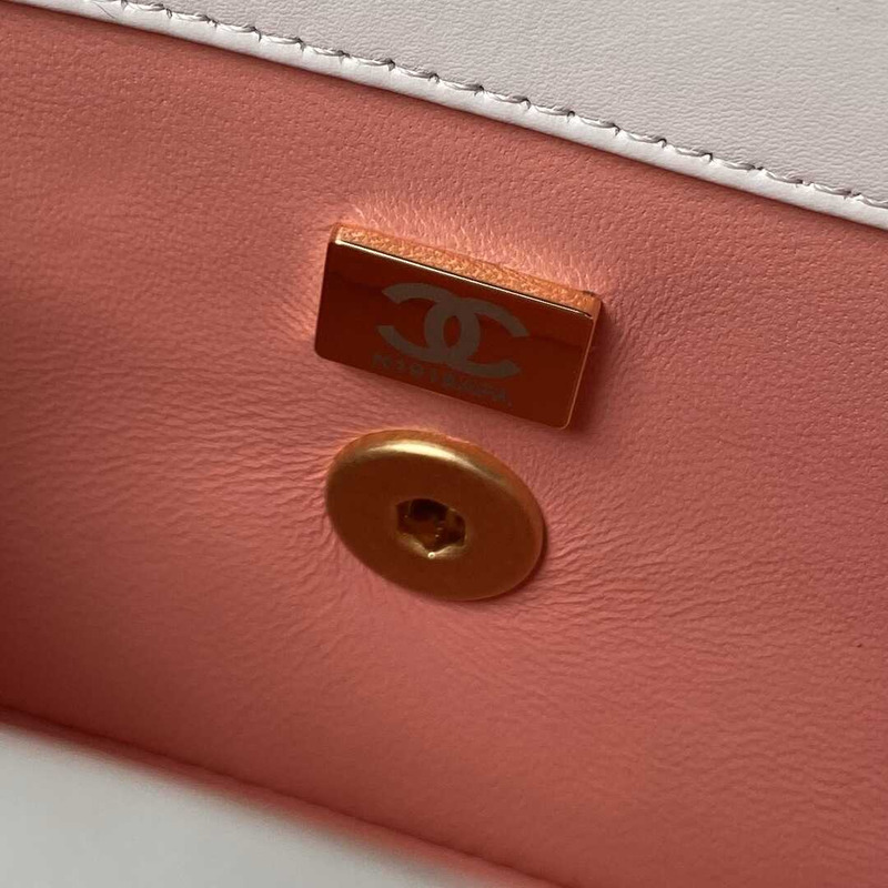 Ch*el classic flap bag in white