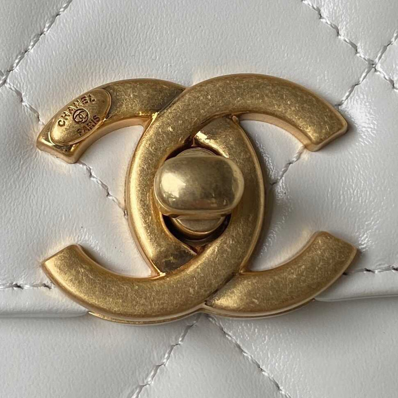 Ch*el classic flap bag in white