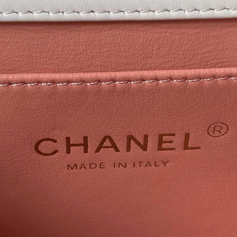 Ch*el classic flap bag in white