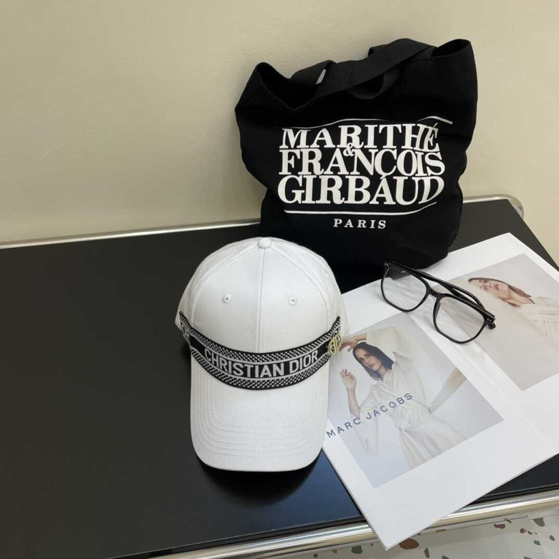 D*or logo baseball cap white