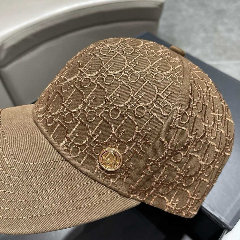 D*or D*or oblique print cap in brown