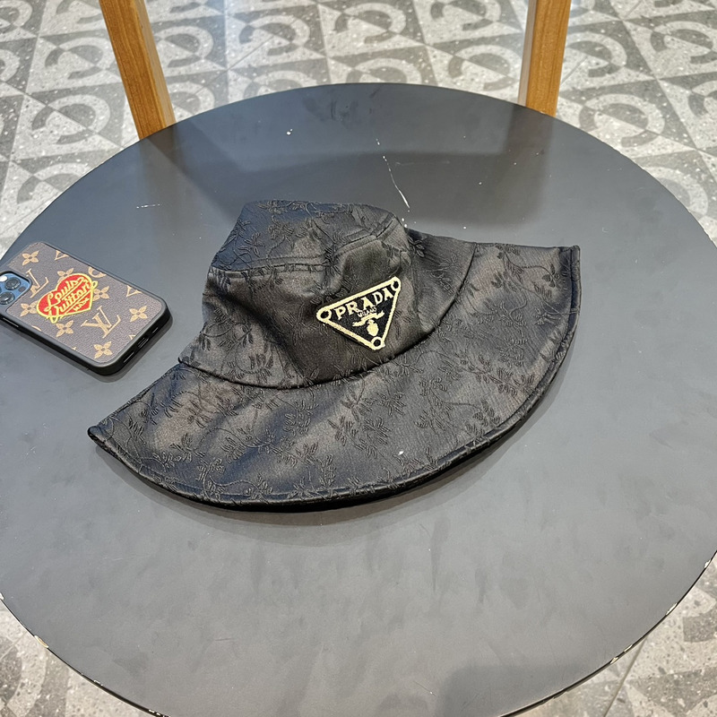 Pra*a bucket hat black