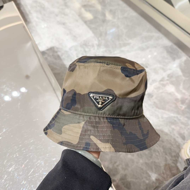 Pra*a bucket hat green