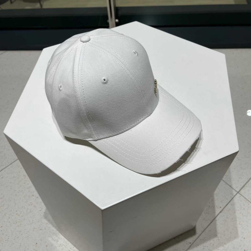 Pra*a  baseball cap in white