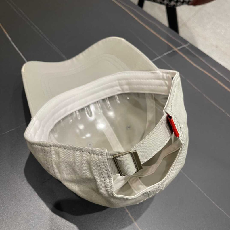 Pra*a  re-nylon baseball cap in grey and white