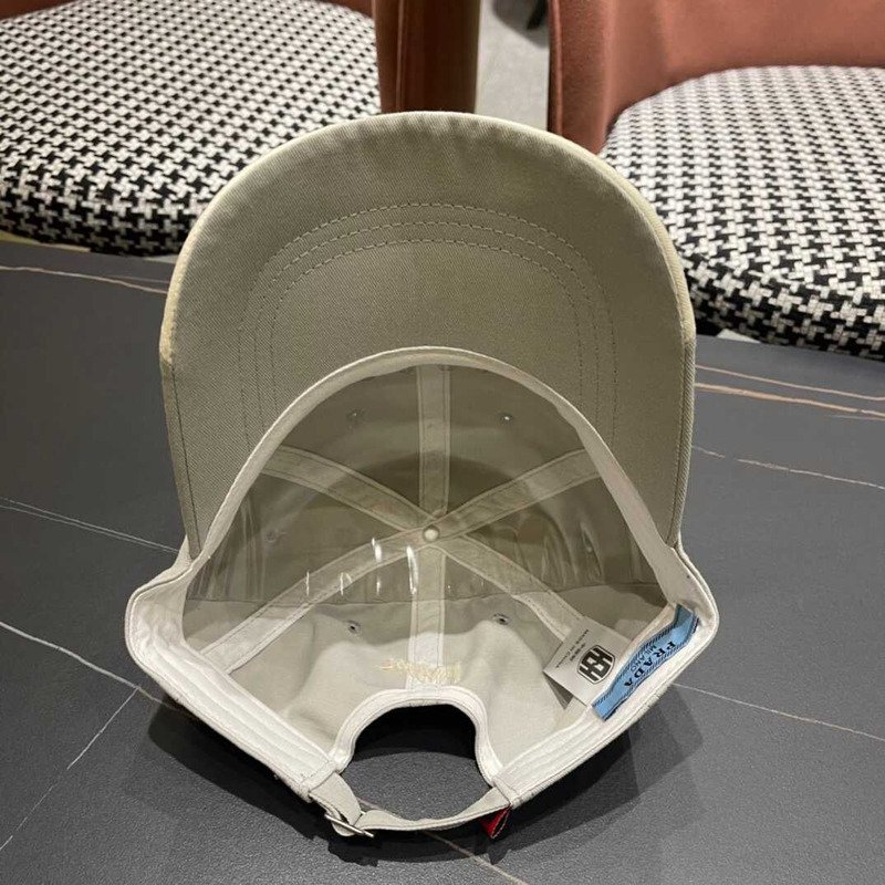 Pra*a  re-nylon baseball cap in grey and white