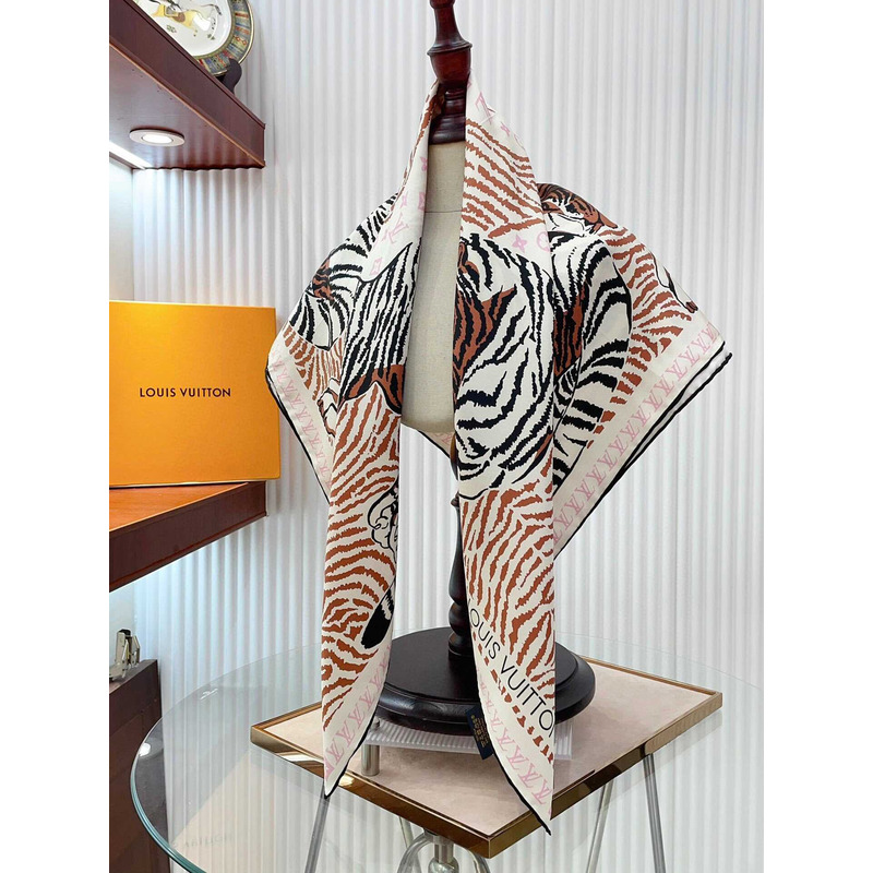 l**is V*t*n square scarf in white