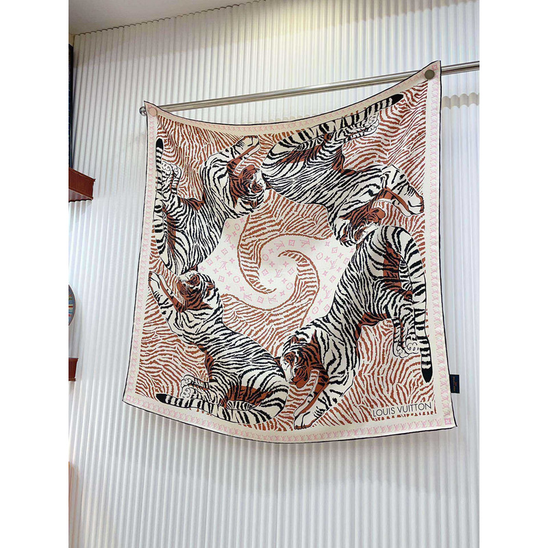 l**is V*t*n square scarf in white