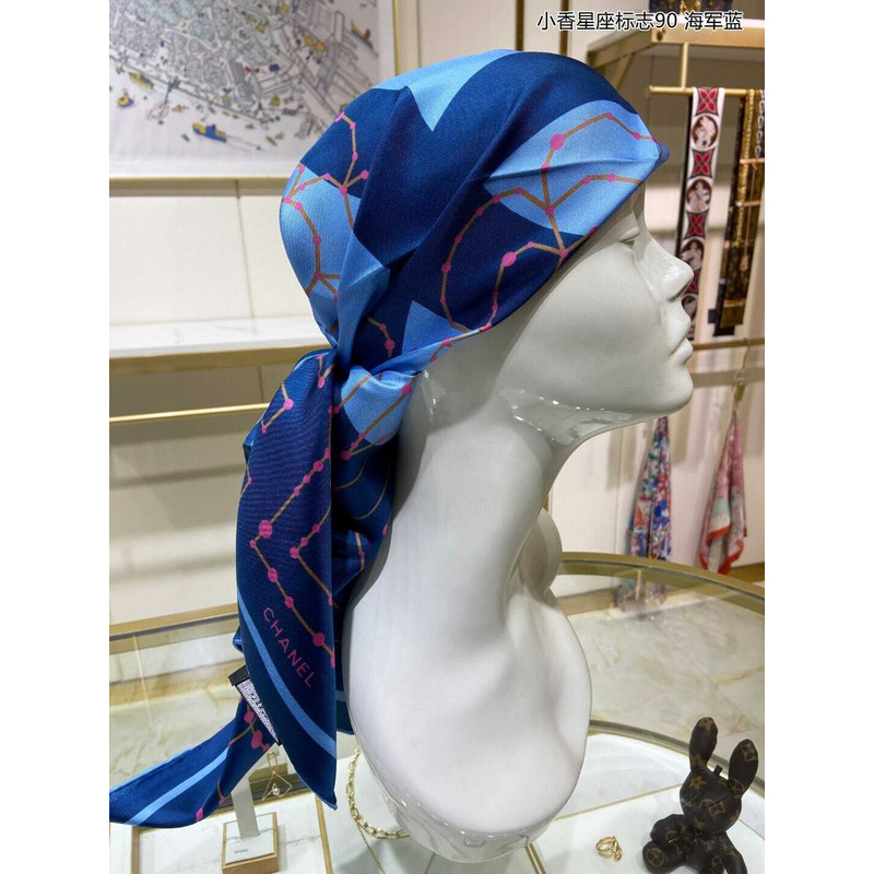 Ch*el square scarf in blue