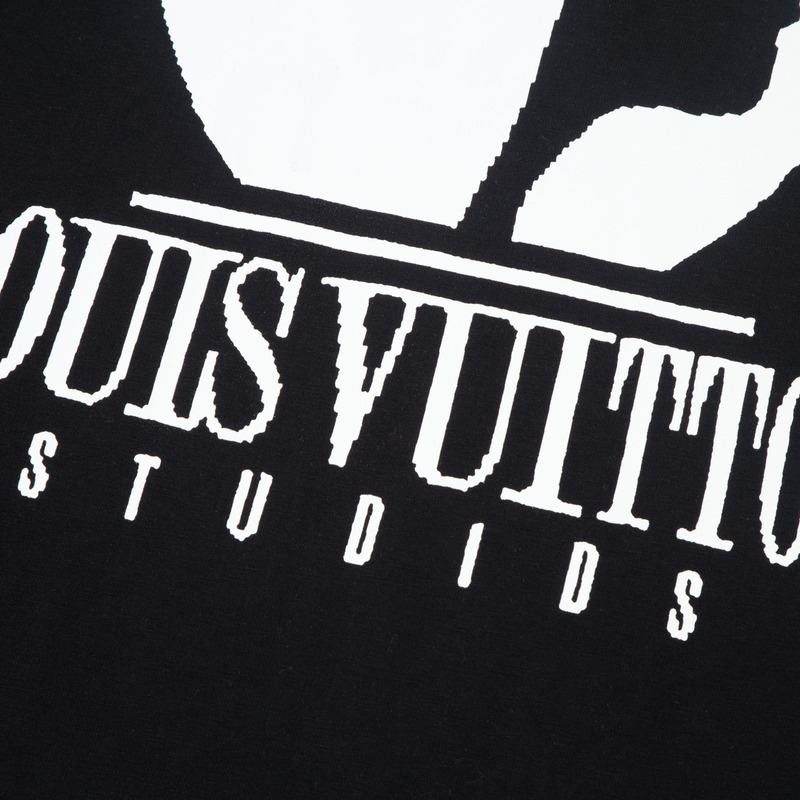 l**is V*t*n short-sleeved cotton intarsia crewneck in black