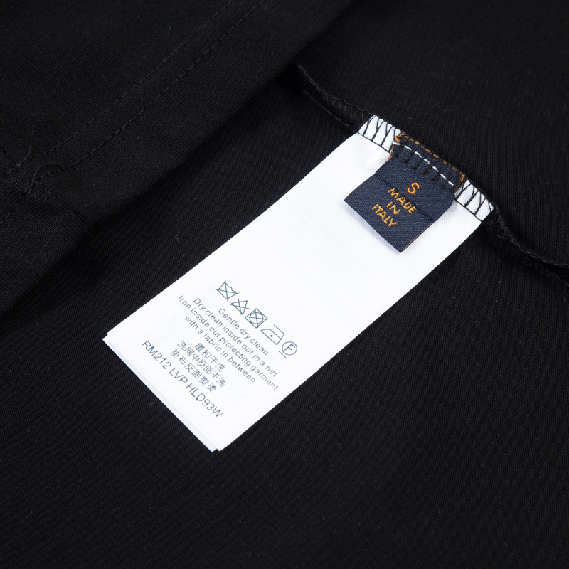 l**is V*t*n short-sleeved cotton intarsia crewneck in black