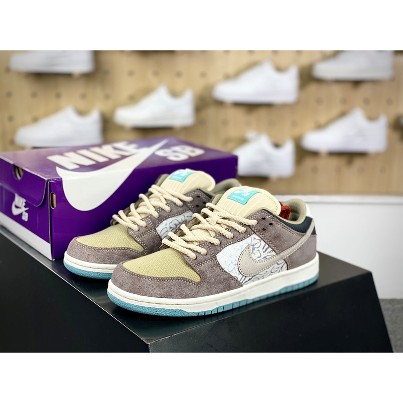 Nike Dunk Low SB \''Big Money Savings Sneaker