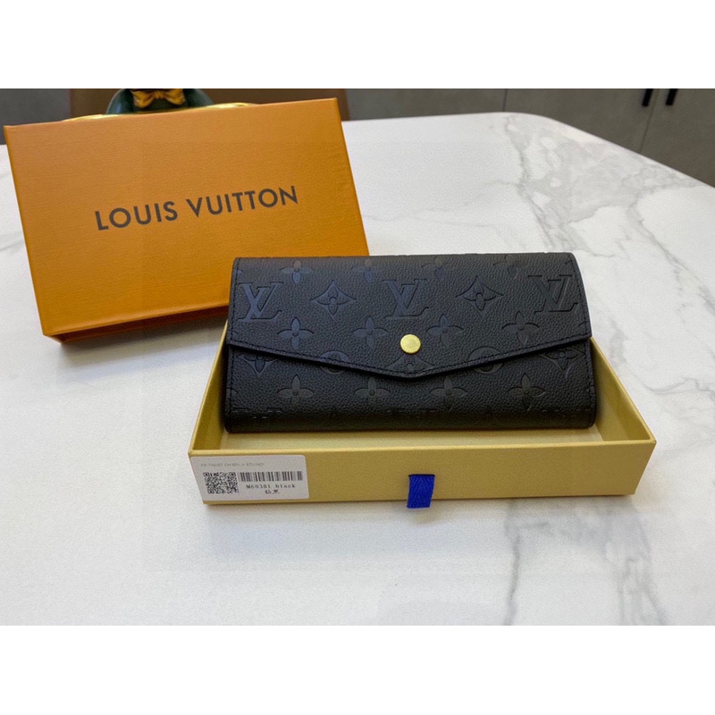 l**is V*t*n long wallet black