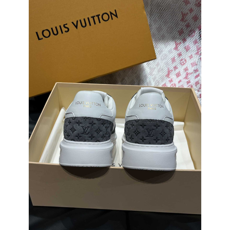 l**is V*t*n beverly hills sneaker